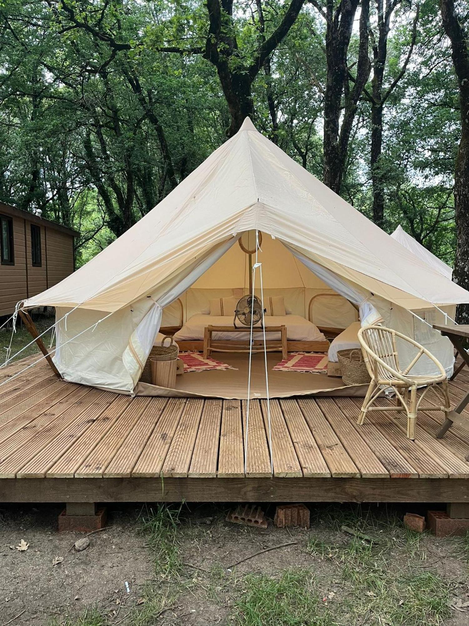 Camping Vila De Sarria Exterior foto